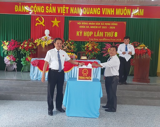 Bỏ phiếu 1
